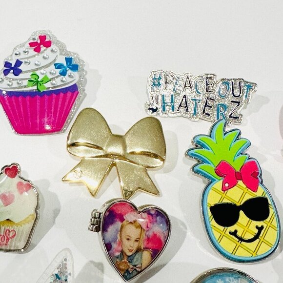 Jojo Siwa Bow Club Pins - Lot of 10 - Picture 4 of 5